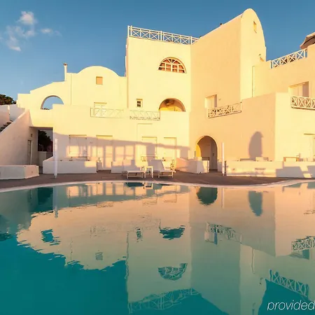 أرتيميس سويتس 4*