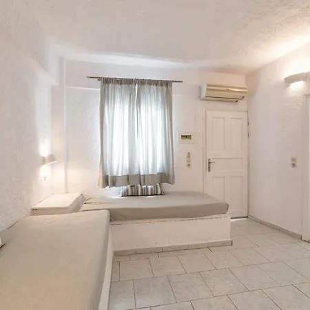 Hotell Artemis 4*